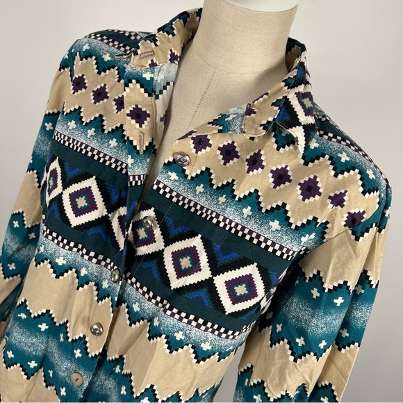 ❤️ ROUGHRIDER Geometric Patterned Button-Up Shirt S - Picture 6 of 15